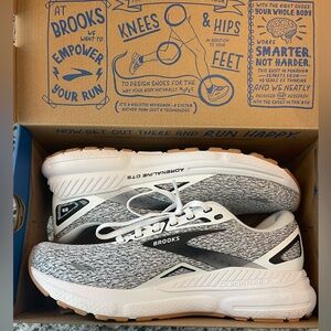 Brooks Adrenaline GTS 23